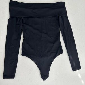 Aritzia Babaton Bodysuit
